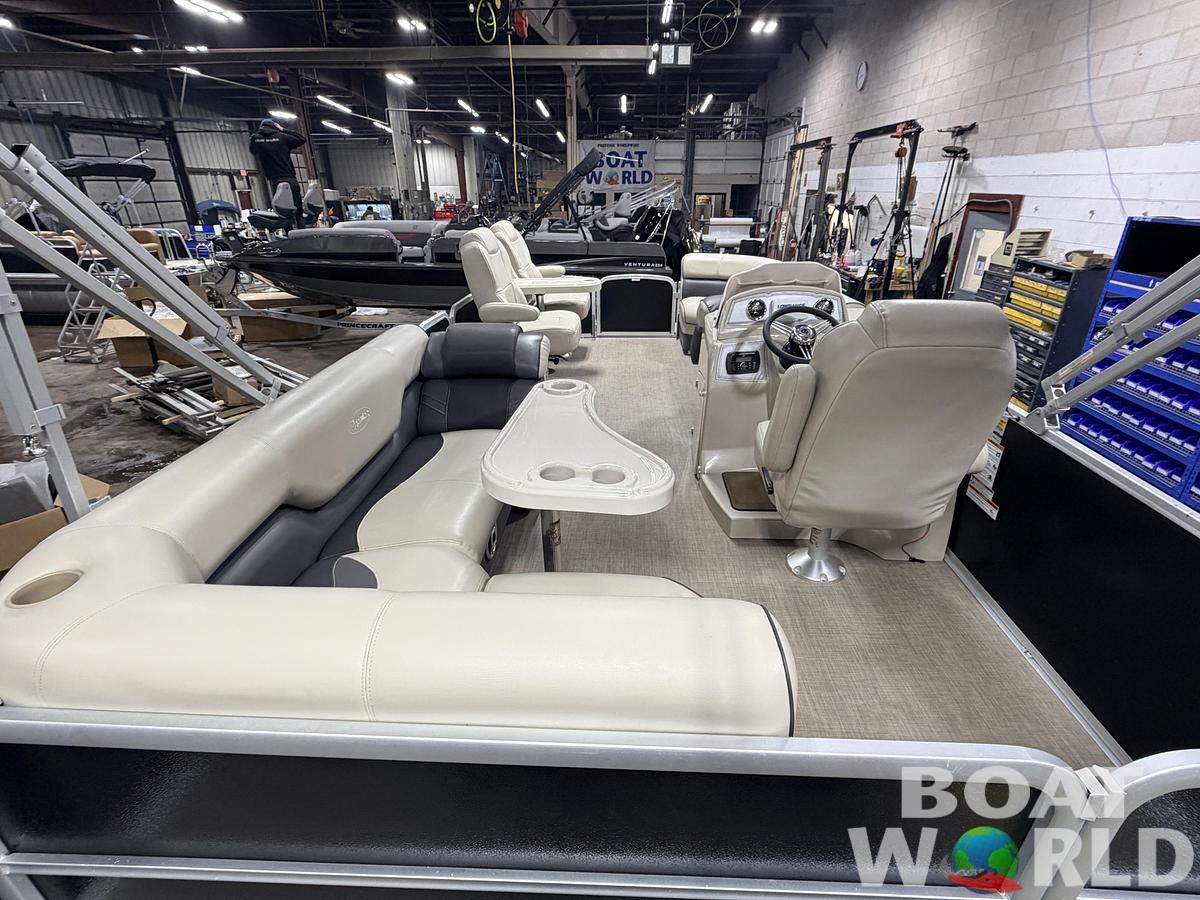 Used 2018 Premier 220 SunSpree