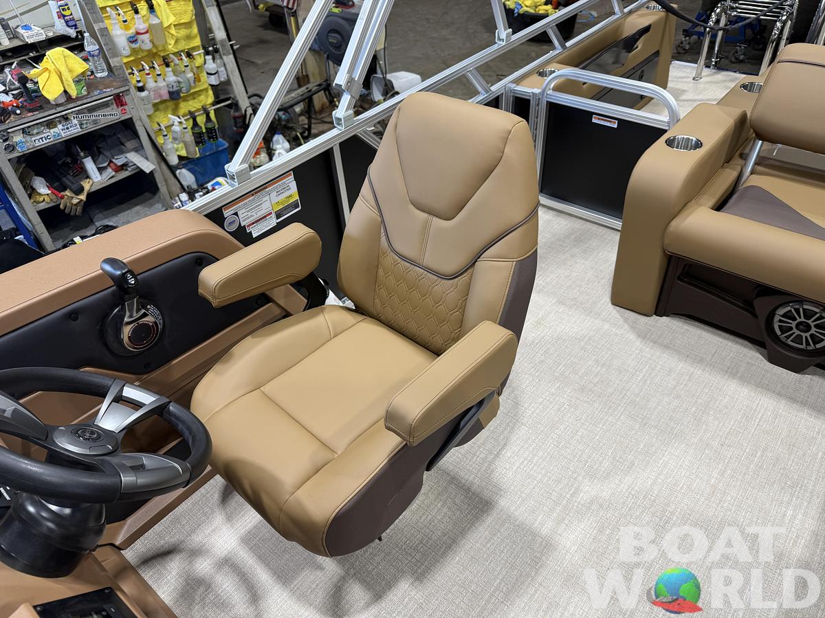2027 Tahoe Sport VRB Premium 2385 Swingback & 4-Stroke $37995