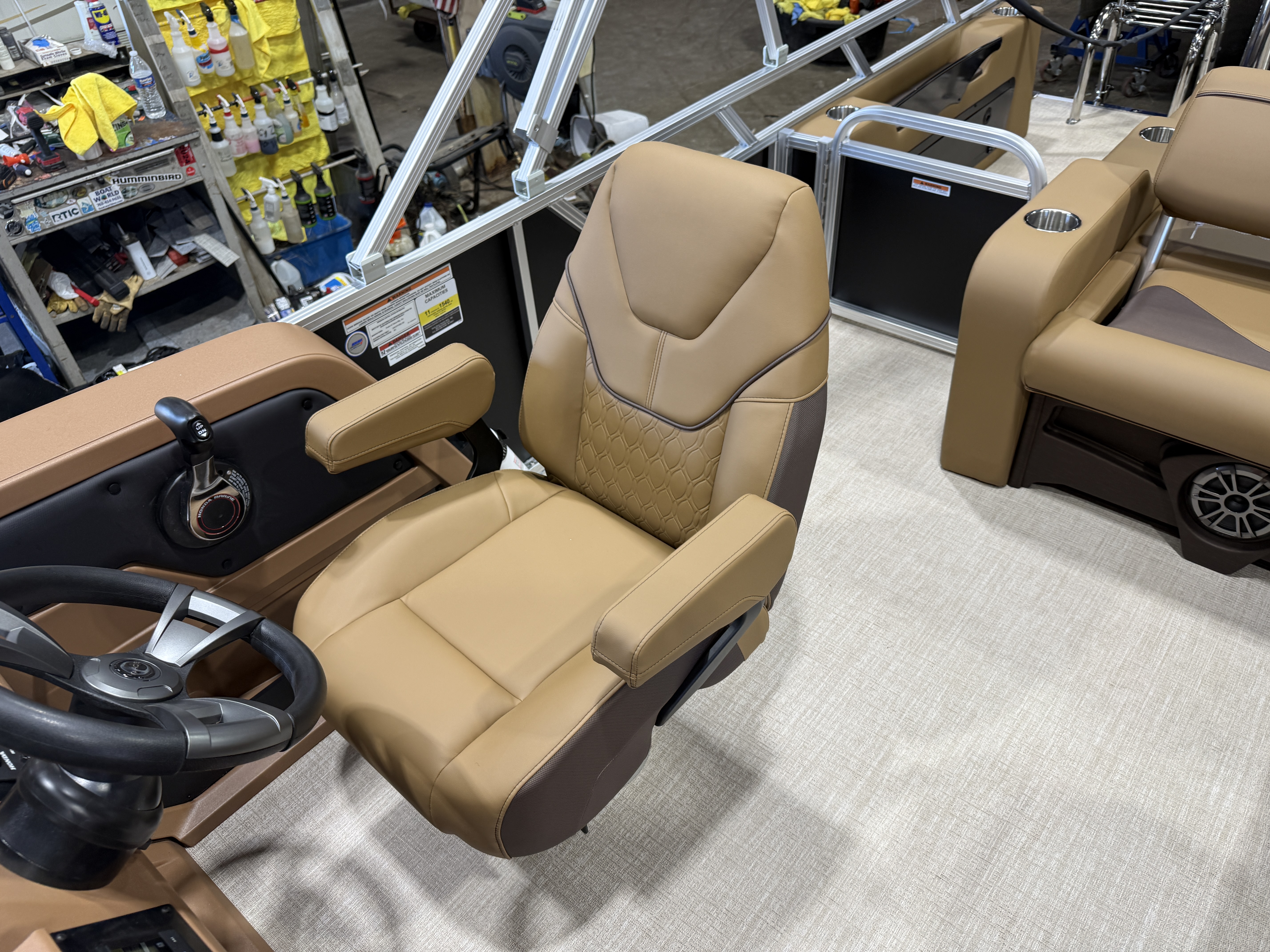 2027 Tahoe Sport VRB Premium 2385 Swingback & 4-Stroke $37995