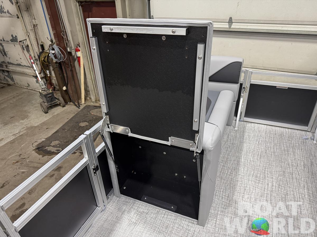 2026 Tahoe Pontoons Sport 1980 Cruise Rear Bench (CRB)