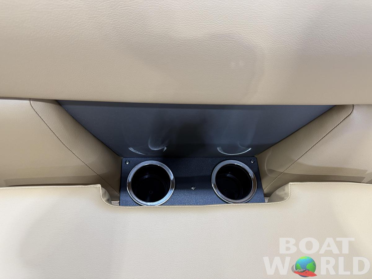 2027 Princecraft Vectra 23 RL SS Swingback Pontoon $36,995