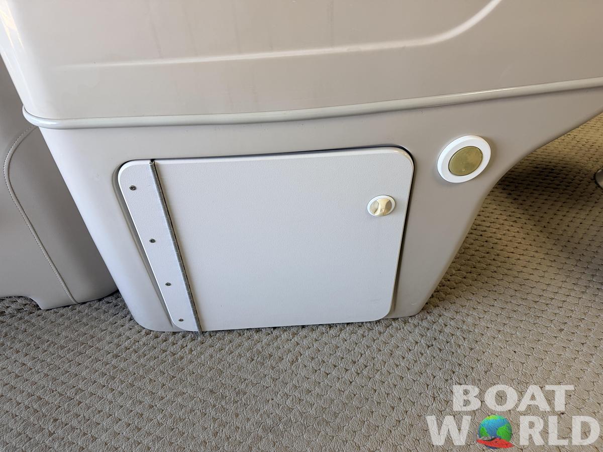 Used 2007 Princecraft  20 Versailles Pontoon & 60HP Mercury 4Stroke - $14,995