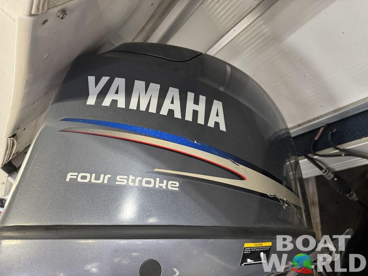 Used 2006 Weeres SunDeck 220 Pontoon