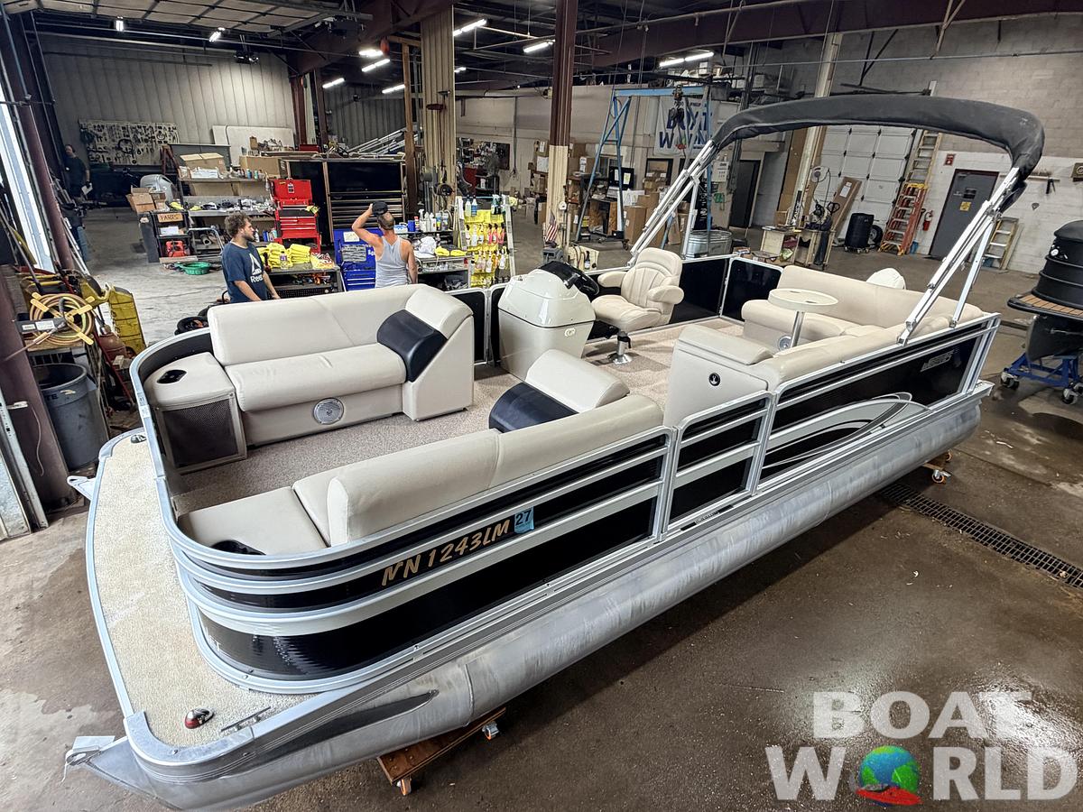 Used 2016 Weeres 220 Cadet Cruise & 90HP Evinrude ETec -17,995