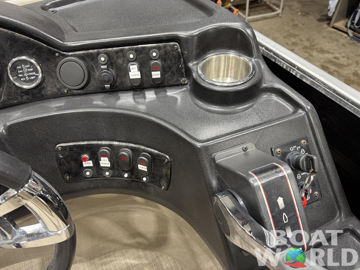 Used 2015 Palm Beach Ultra 240 Cruise & 115HP