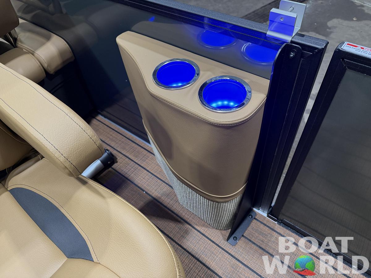 2026 Bentley Pontoons Legacy 223 QSB Swingback Tritoon 