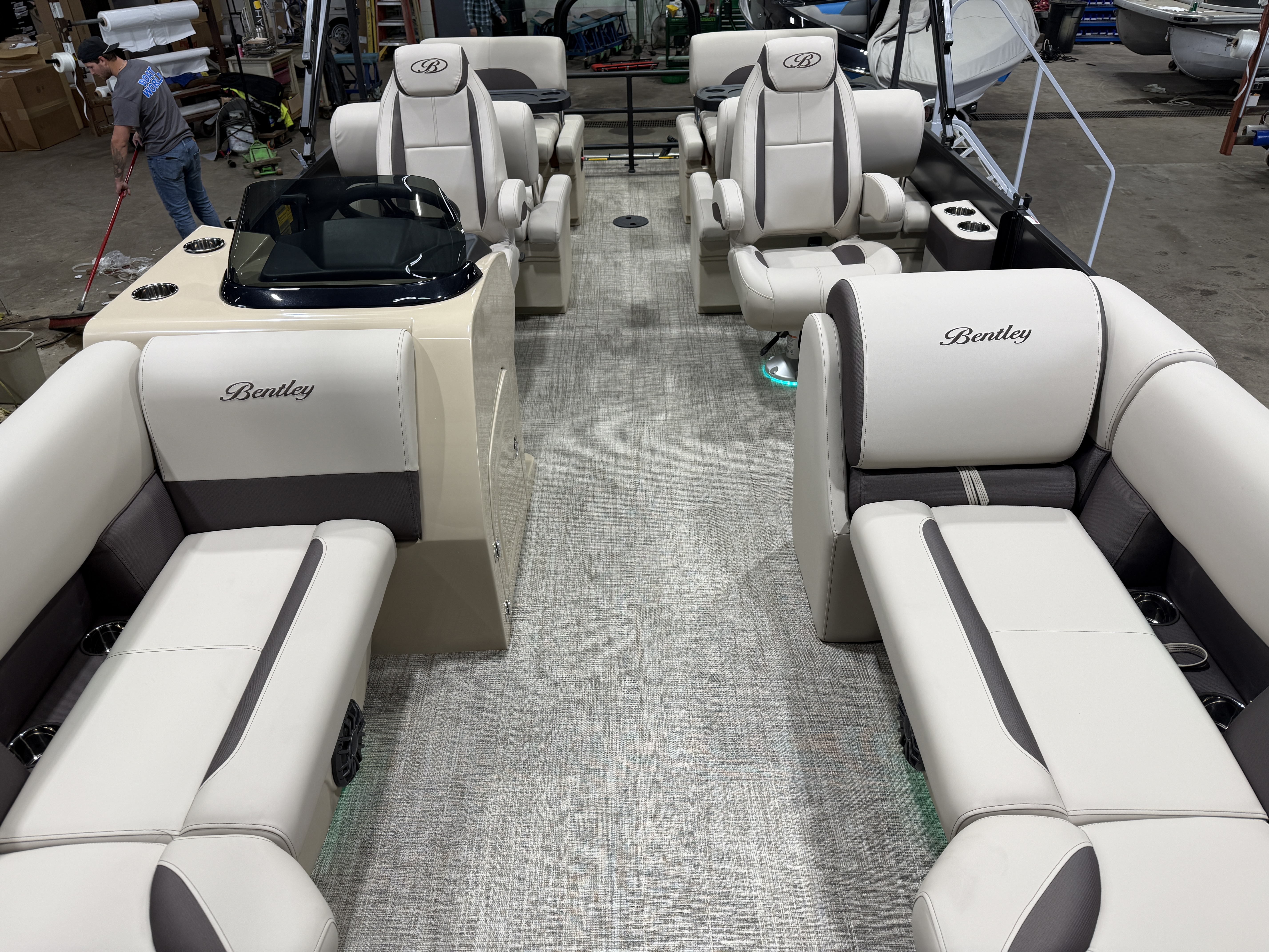 2027 Bentley Legacy 220 QSB Swingback $45995