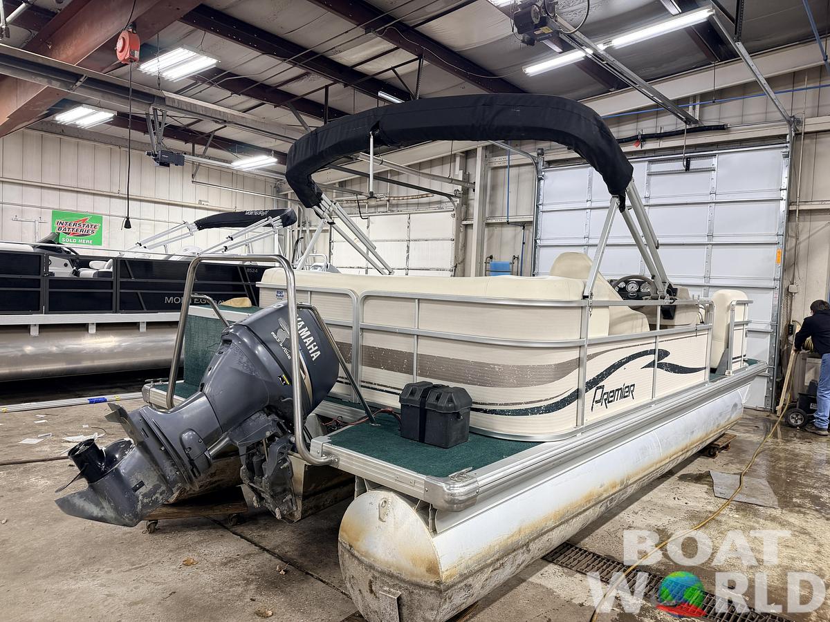 Used 2004 Premier 210 SunSation & 60HP Yamaha 4Stroke - $12,995