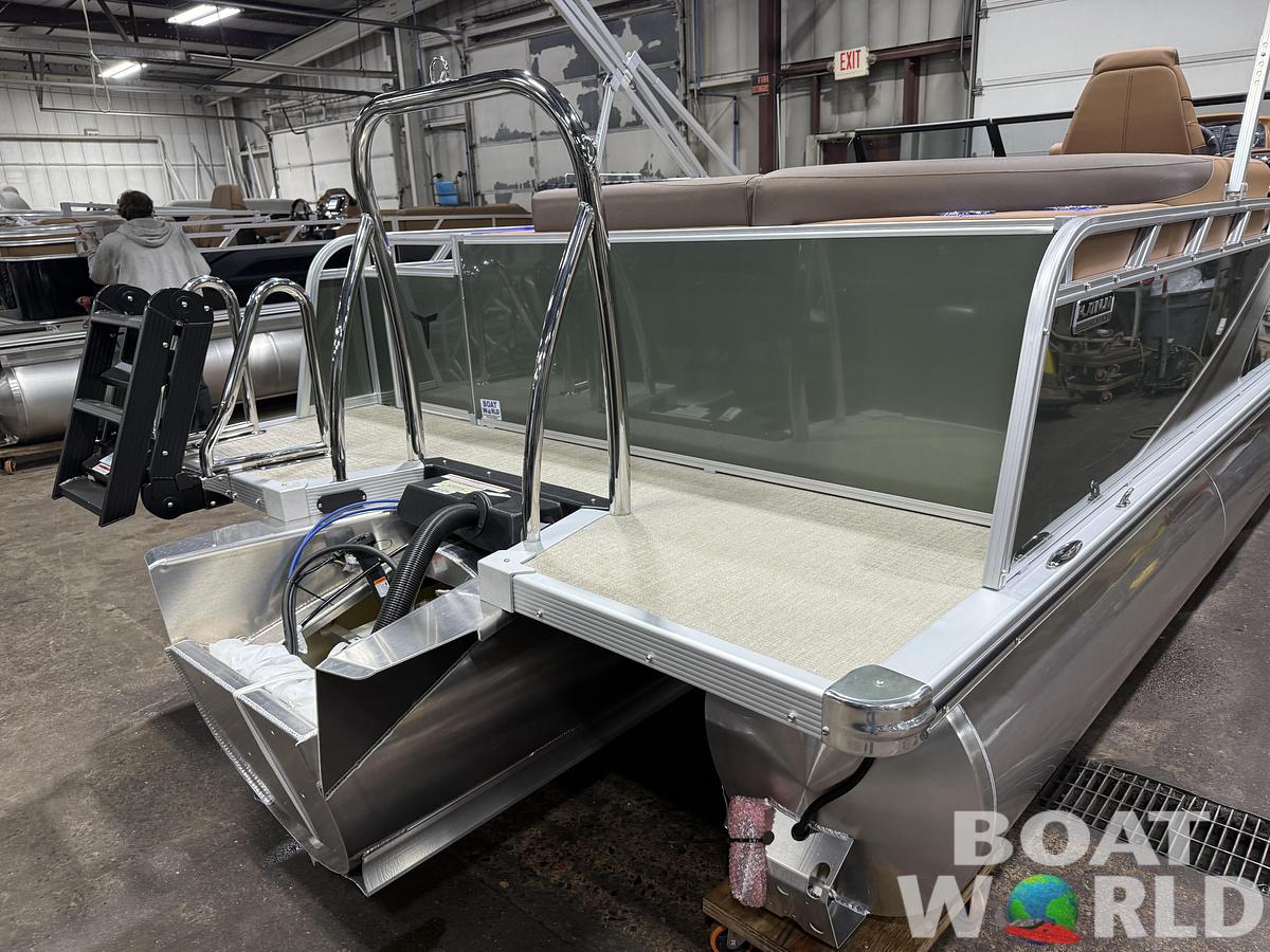 2026 Tahoe Pontoons LTZ 2385 Elite Windshield Tritoon 