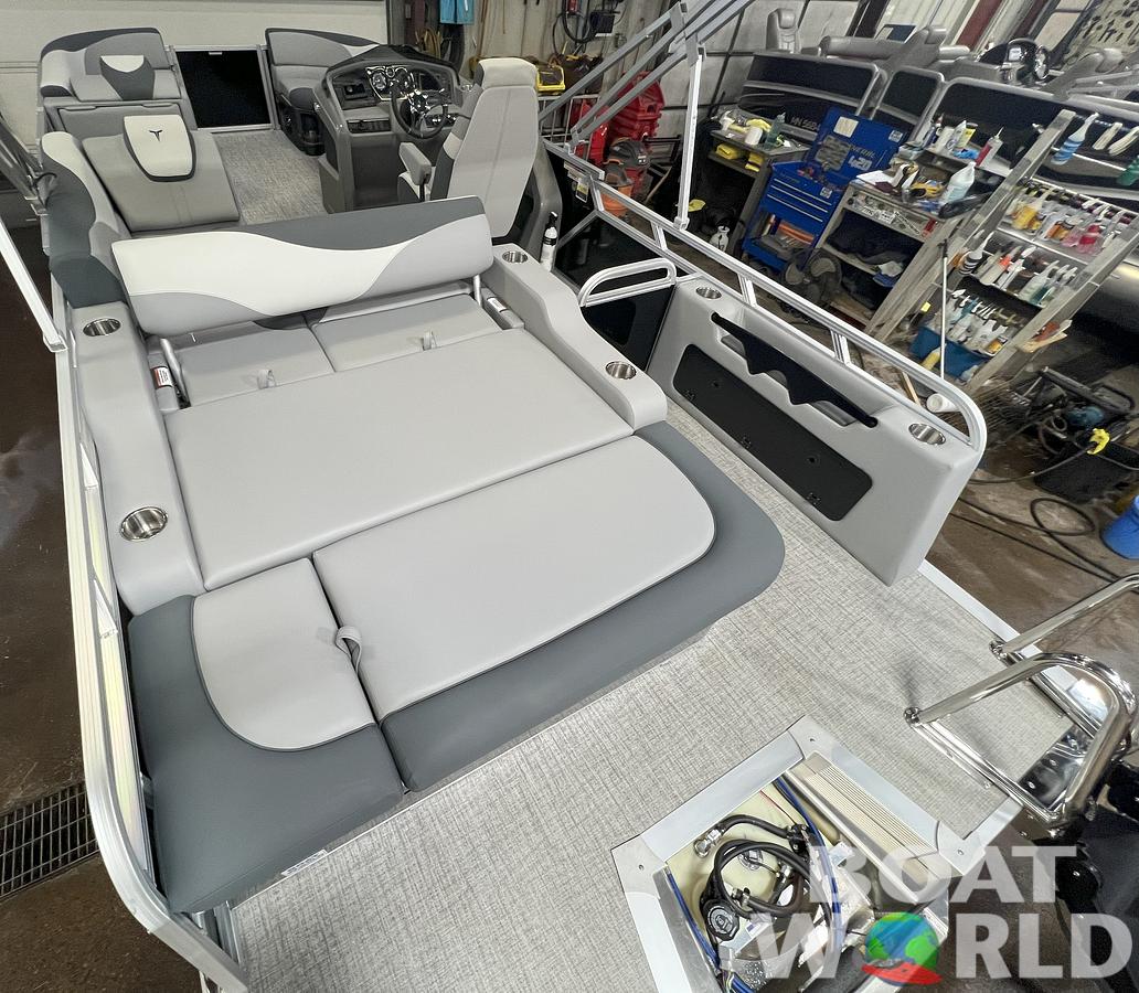 2025 Tahoe Pontoons LTZ 2385 Swingback (VRB) & Honda 4-Stroke EFI