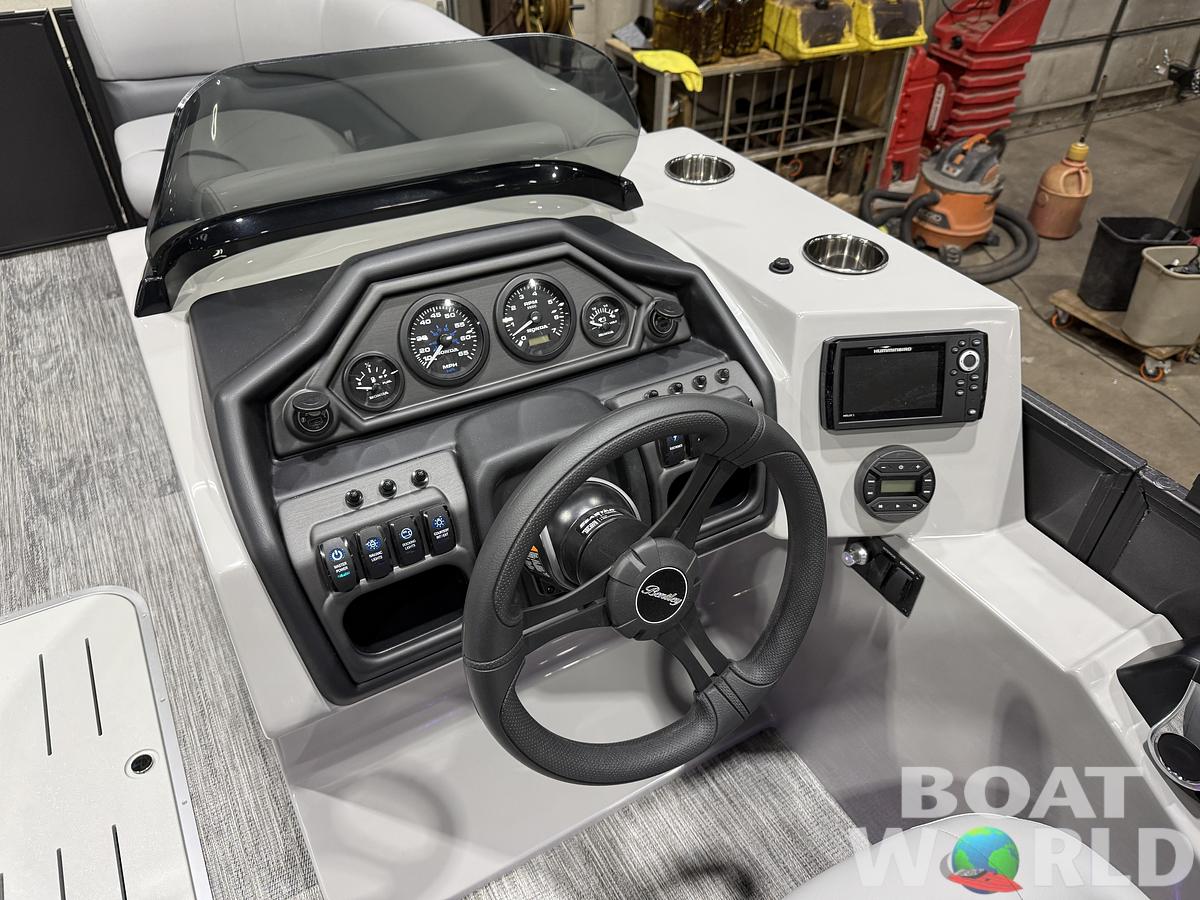 2027 Bentley Legacy 223 Swingback Tritoon $54995