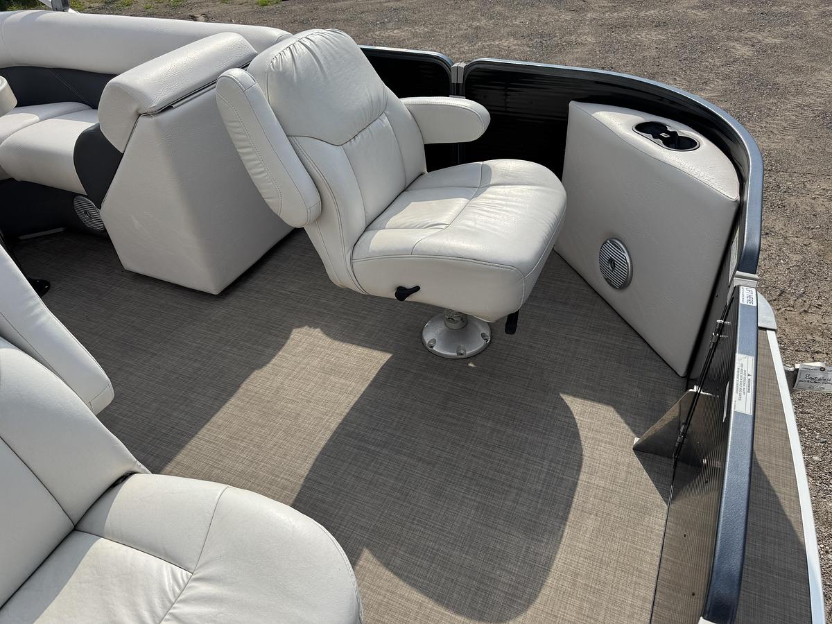 Used 2017 Palm Beach Cast Master 200 Pontoon WITH Sea Legs