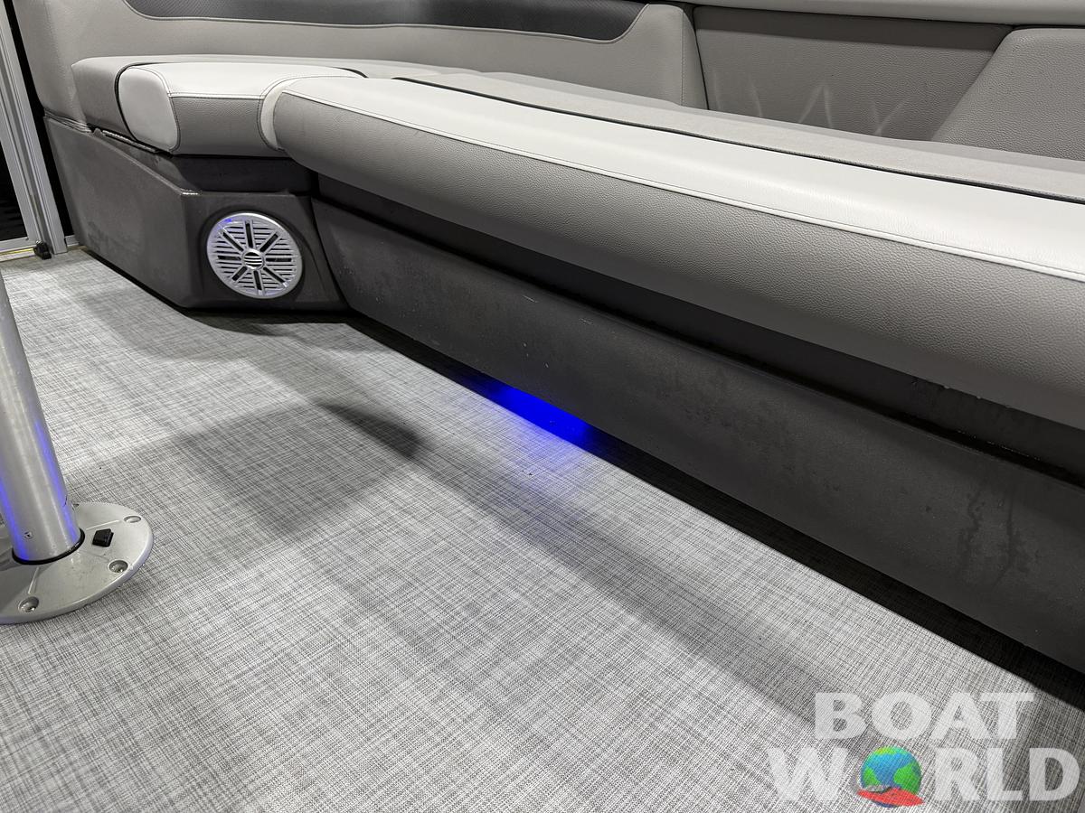 2025 Princecraft 23' Swingback & 150HP 