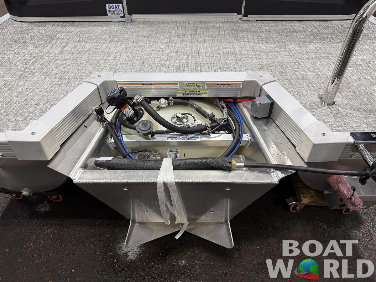 2026 Tahoe Pontoons Sport 2180 Quad Lounge