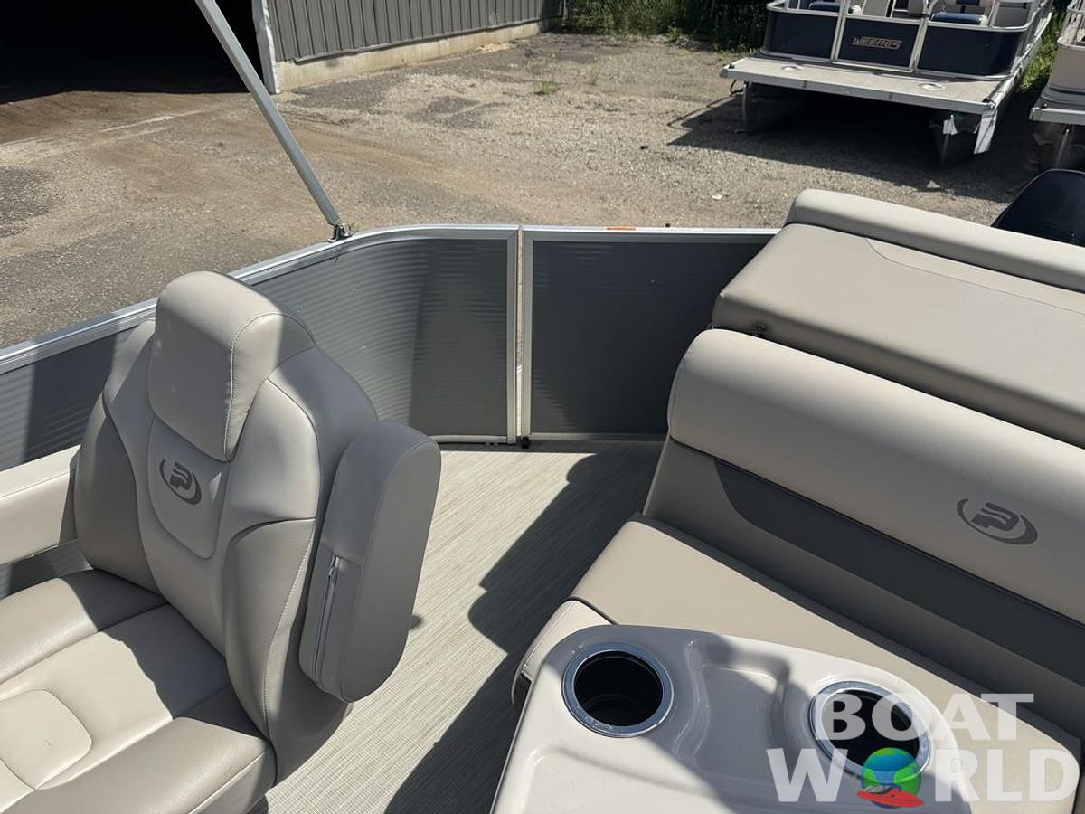 Used 2020 Princecraft Vectra 19 Pontoon
