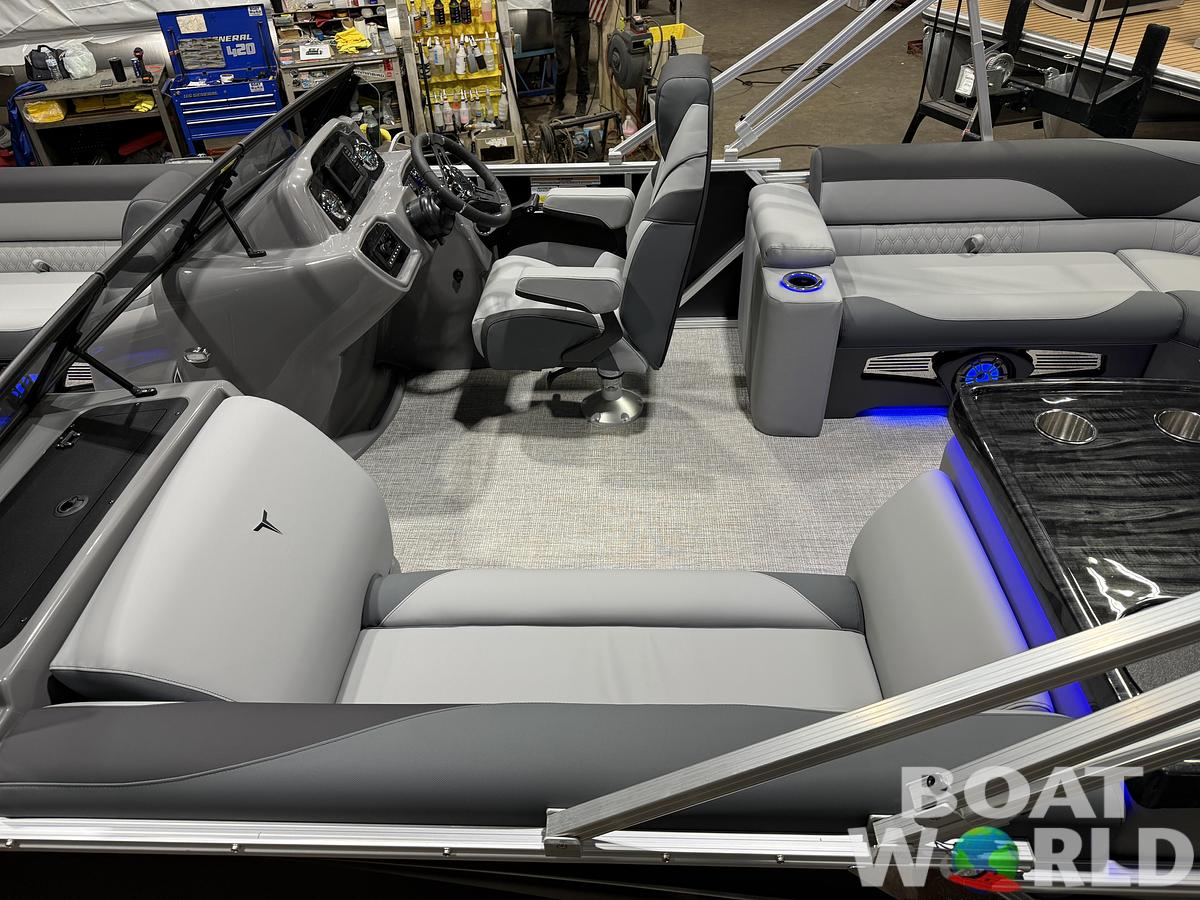 2026 Tahoe Pontoons LTZ 2385 Elite Windshield Tritoon