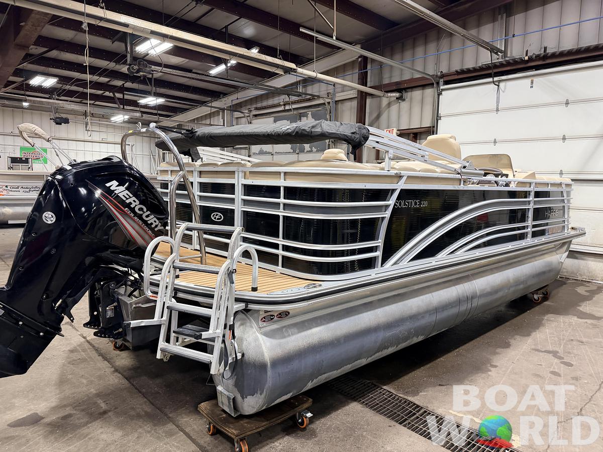 Used 2015 Harris 220 Solstice Pontoon