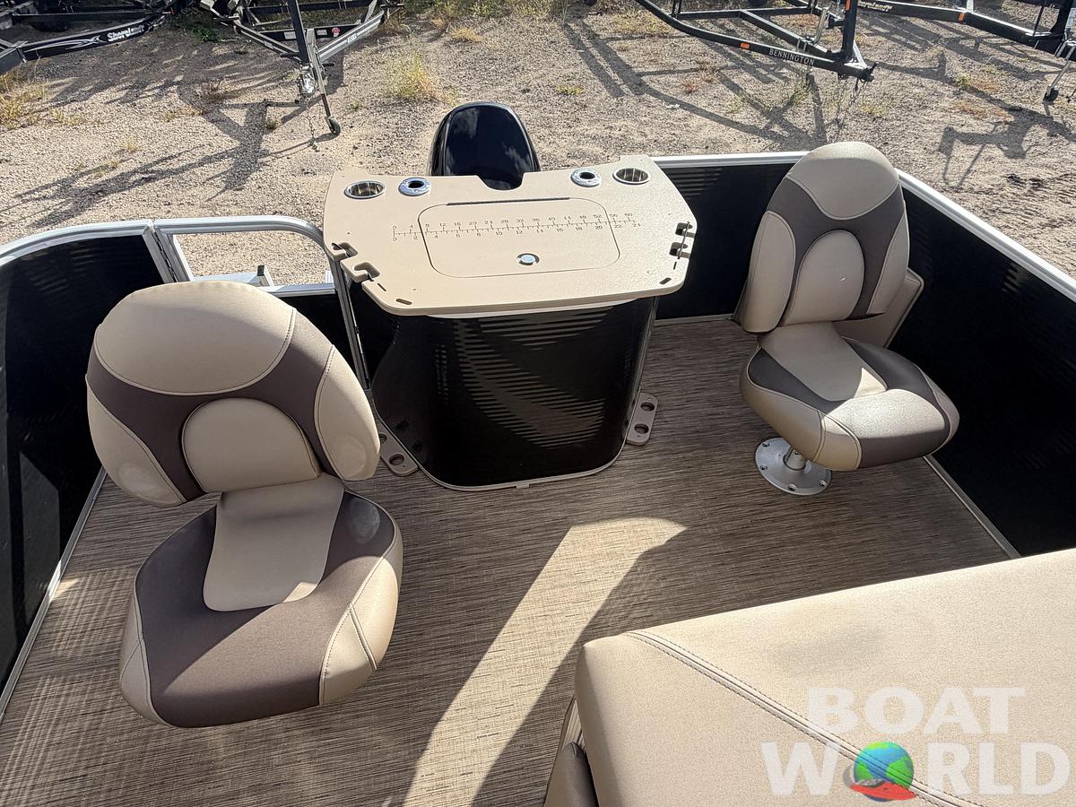 Used 2023 Bennington S20 F & 70HP Suzuki 4Stroke -$27,995