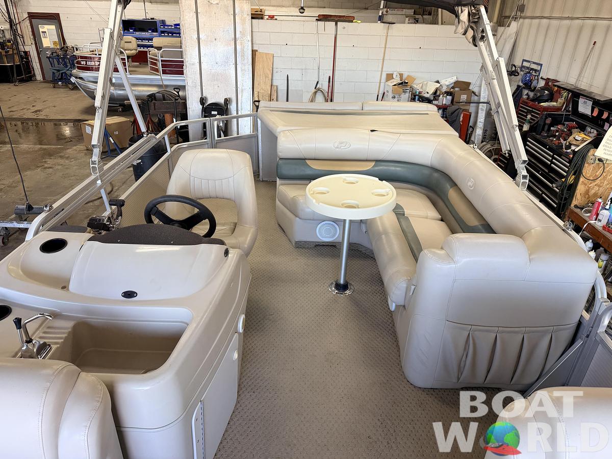 Used 2007 Princecraft  20 Versailles Pontoon & 60HP Mercury 4Stroke - $14,995