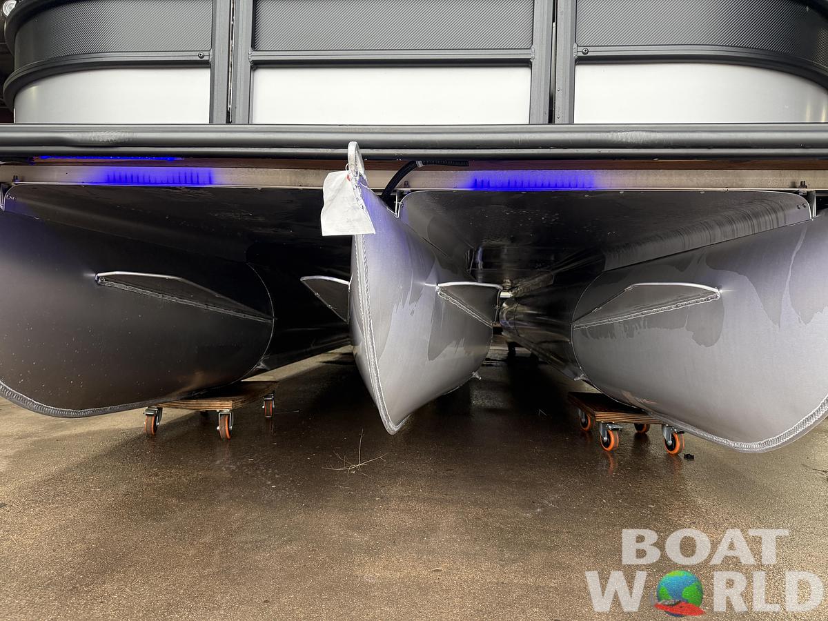 Used 2026 Bentley Pontoons Legacy 223 DL Quad Lounge Tritoon & 250HP