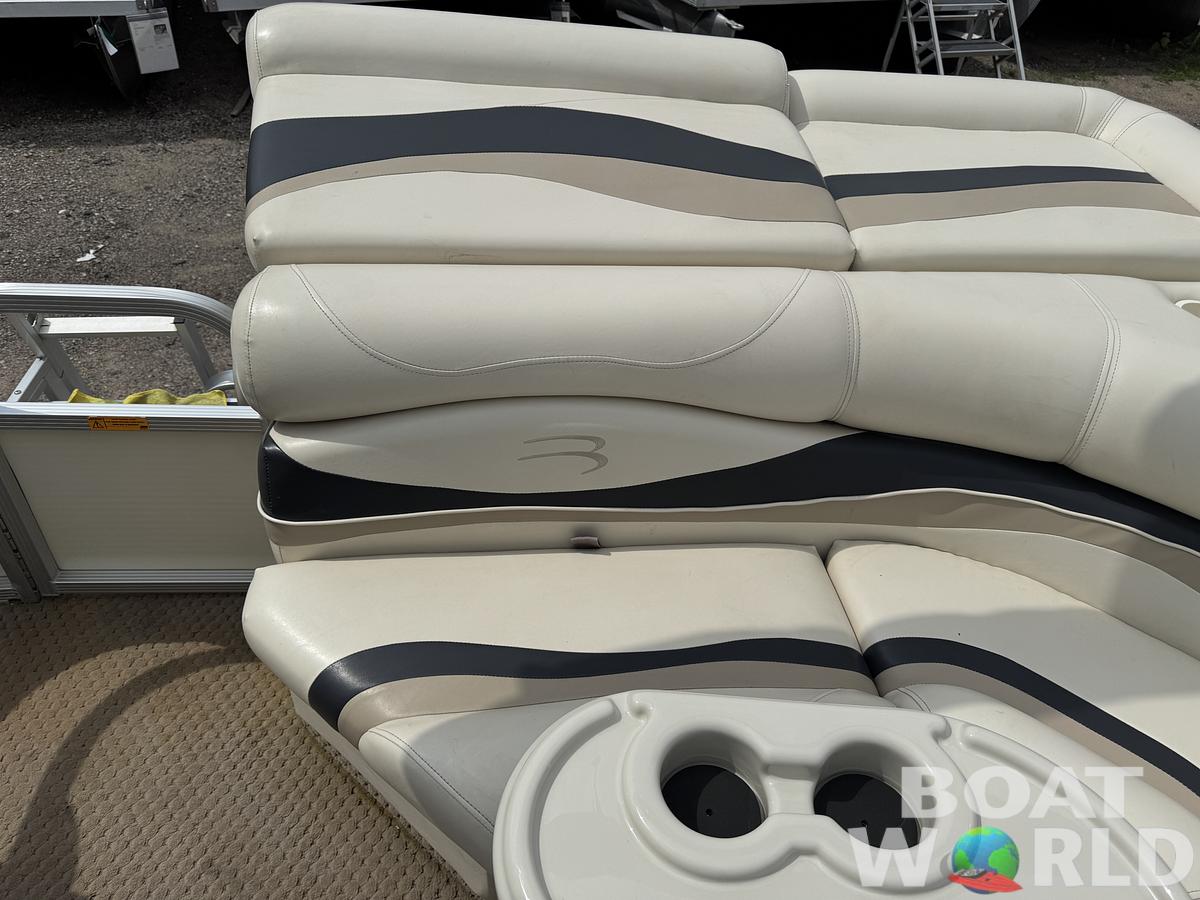 Used 2004 Bennington 2250 RL