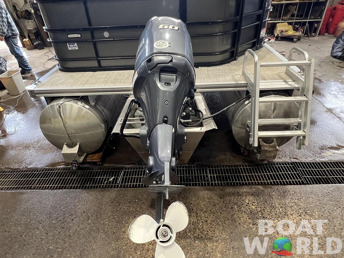 Used 2018 Berkshire CTS 20 Cruise & 60HP Yamaha 4Stroke -$24,995