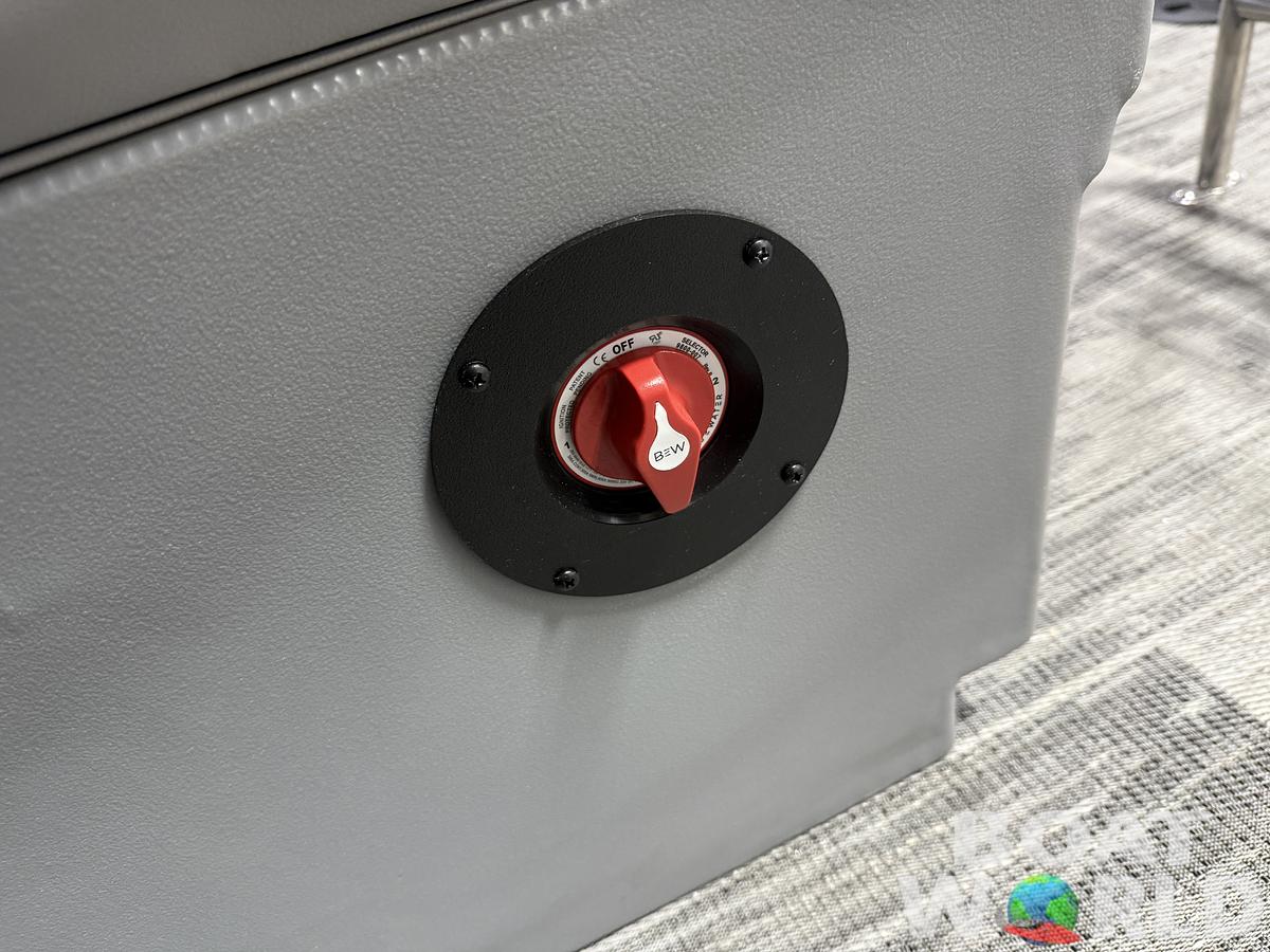 2026 Bentley Pontoons Legacy 220 QSB Swingback & 4-Stroke EFI