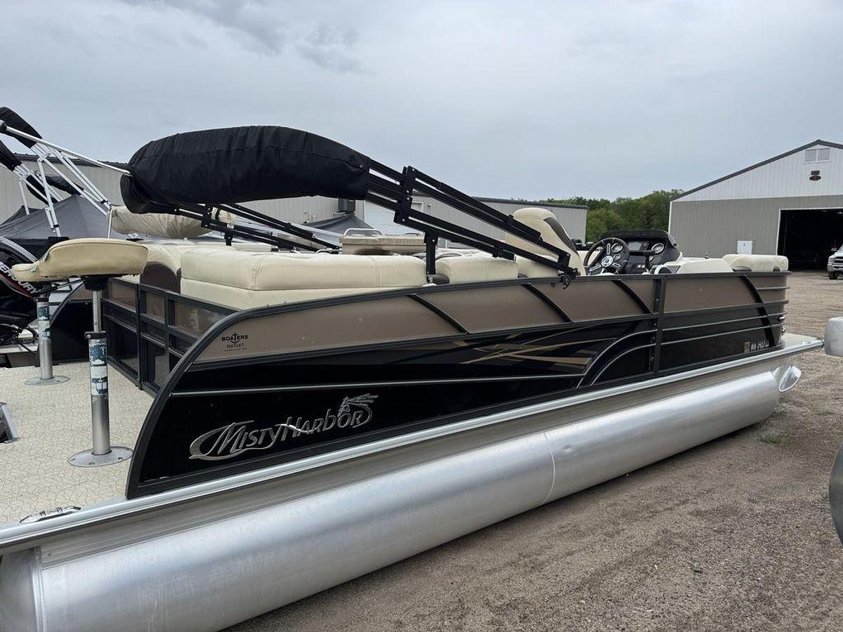 Used 2018 Misty Harbor Boats Skye SR S-2385SE Pontoon