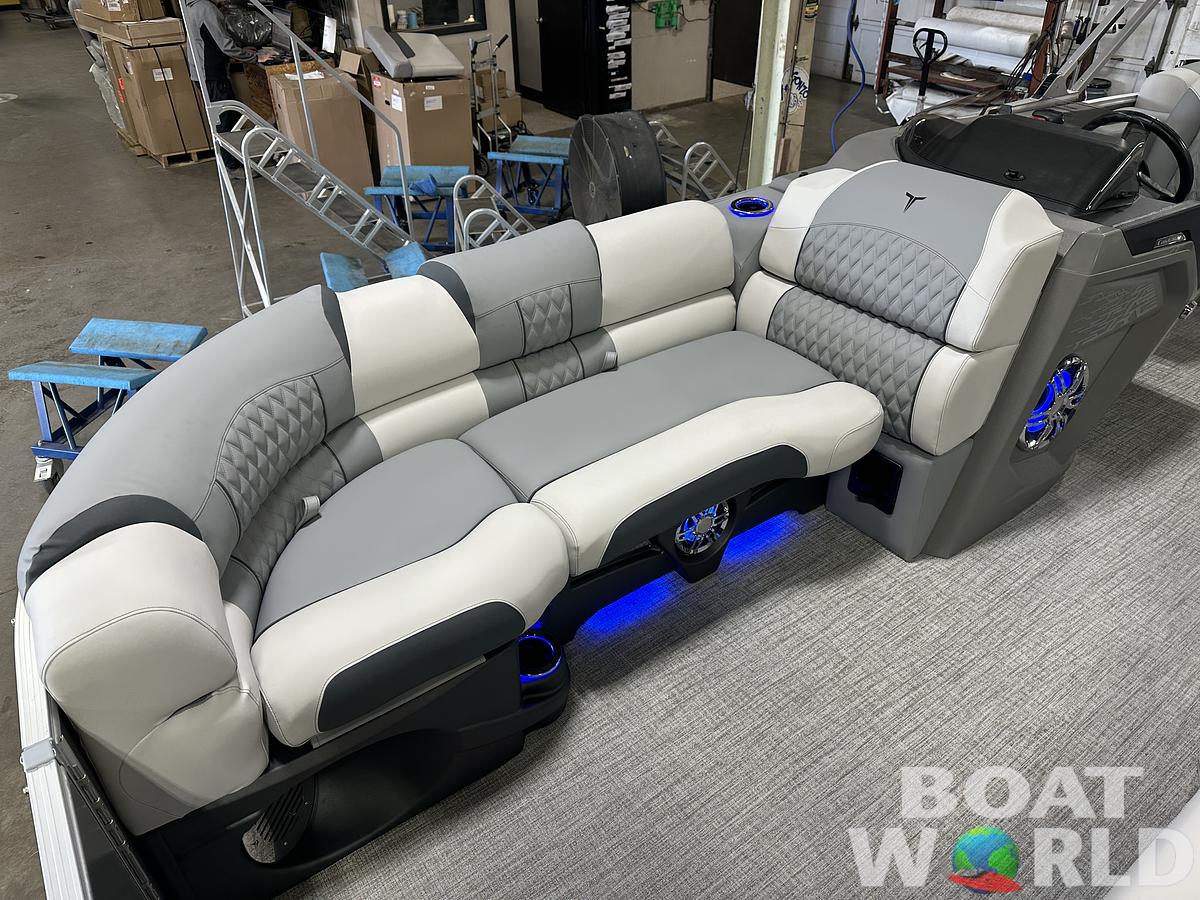 2025 Tahoe Pontoons Cascade 2385 Quad Lounge Shift Flip & Honda 4-Stroke EFI