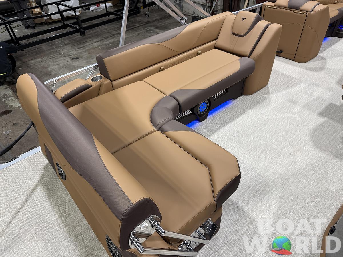 2026 Tahoe Pontoons LTZ 2385 (CRB) Cruise Rear Bench Tritoon 