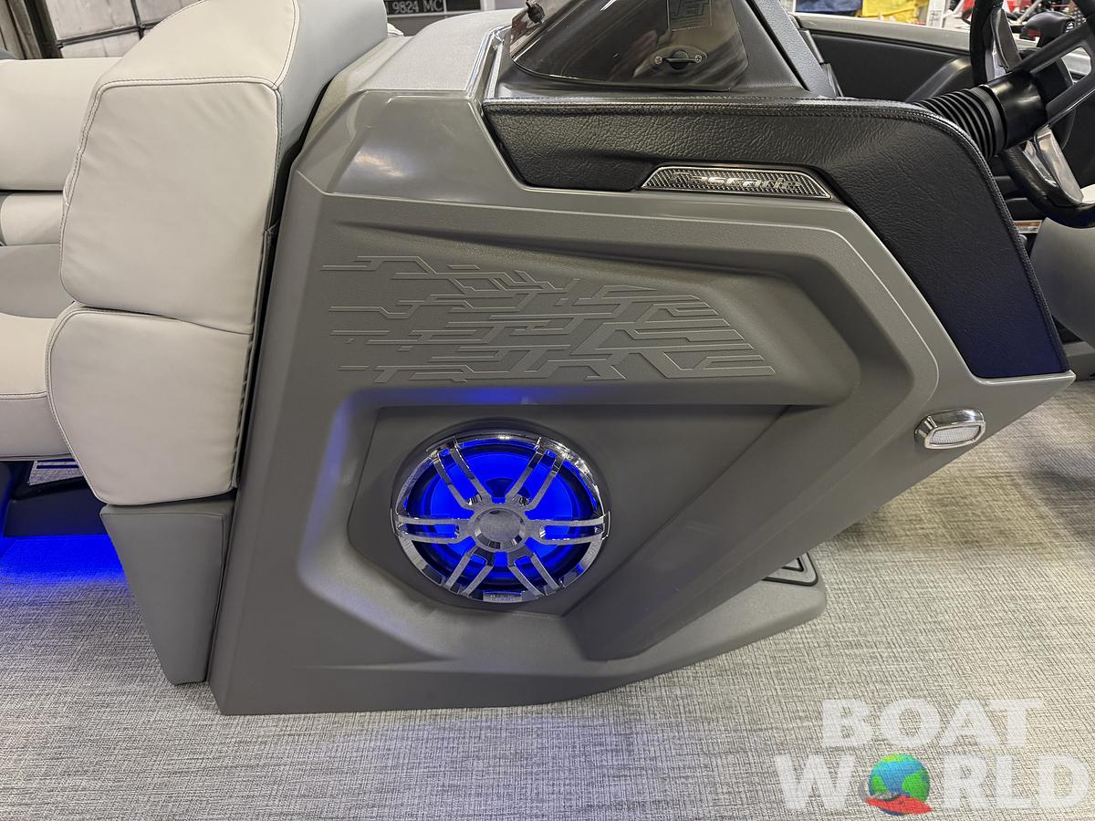 2025 Tahoe Pontoons Cascade 2385 Elite Cruise Tritoon & Honda 4-Stroke EFI