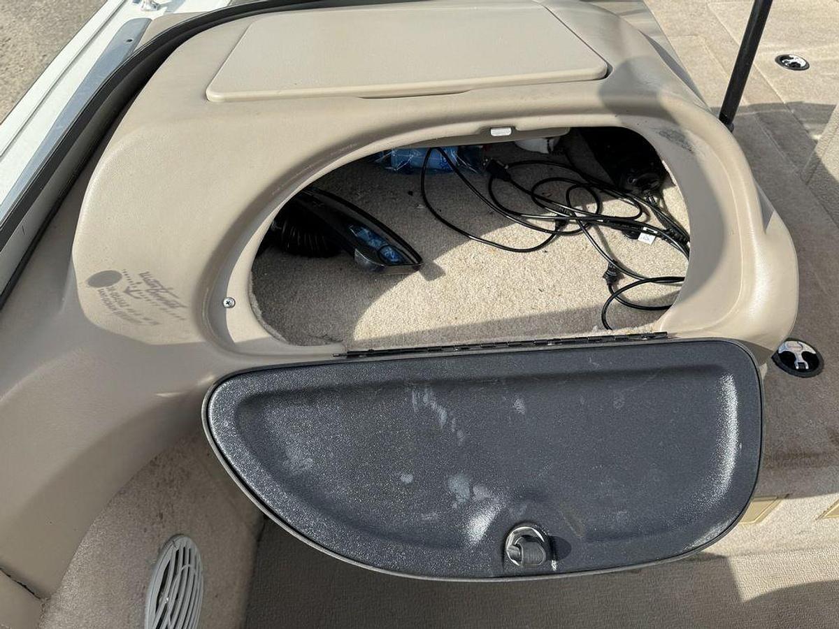 Used 2010 Smoker Craft Pro Mag 182