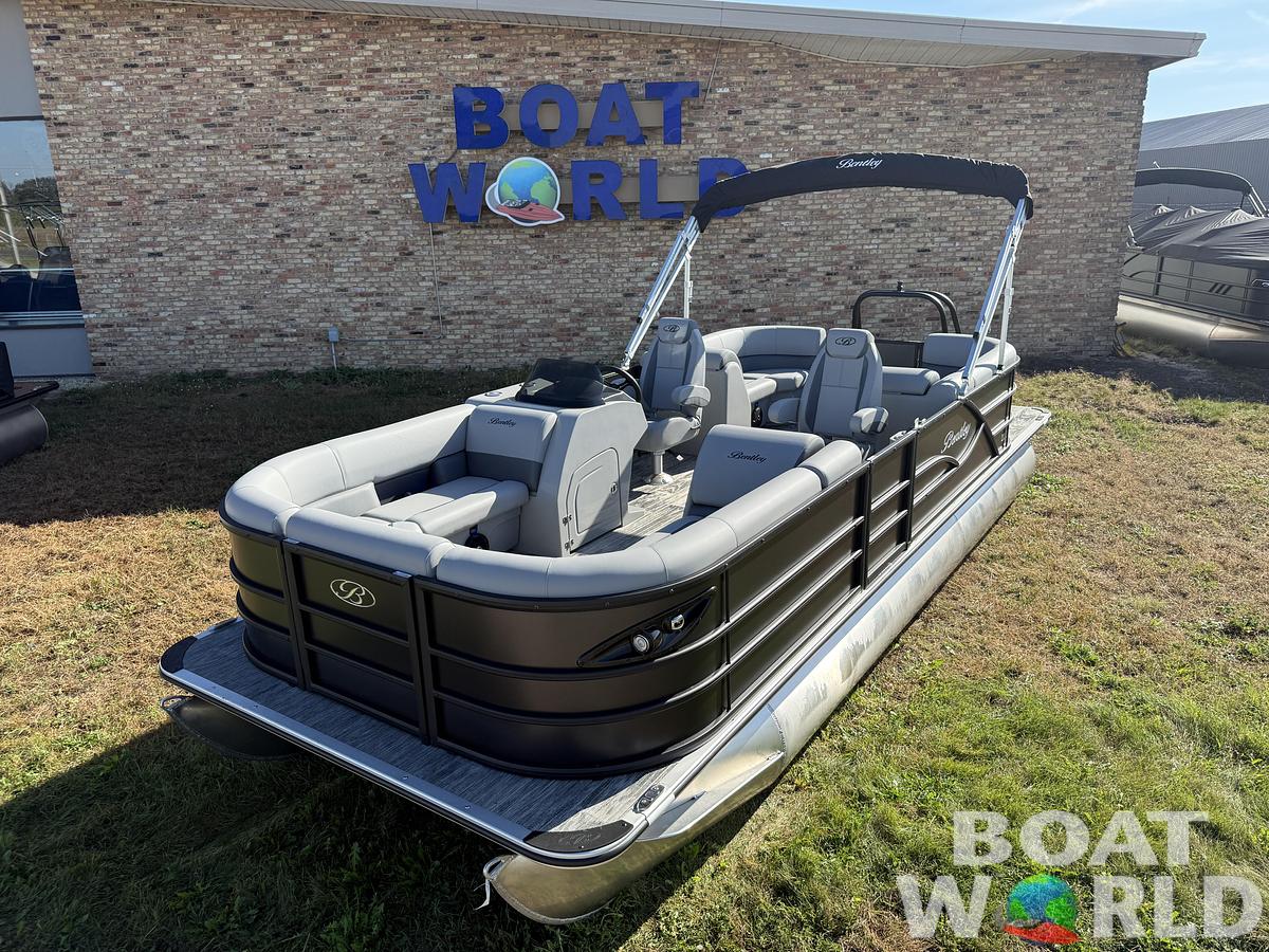 2026 Bentley Pontoons Legacy 220 Navigator Quad Lounge 