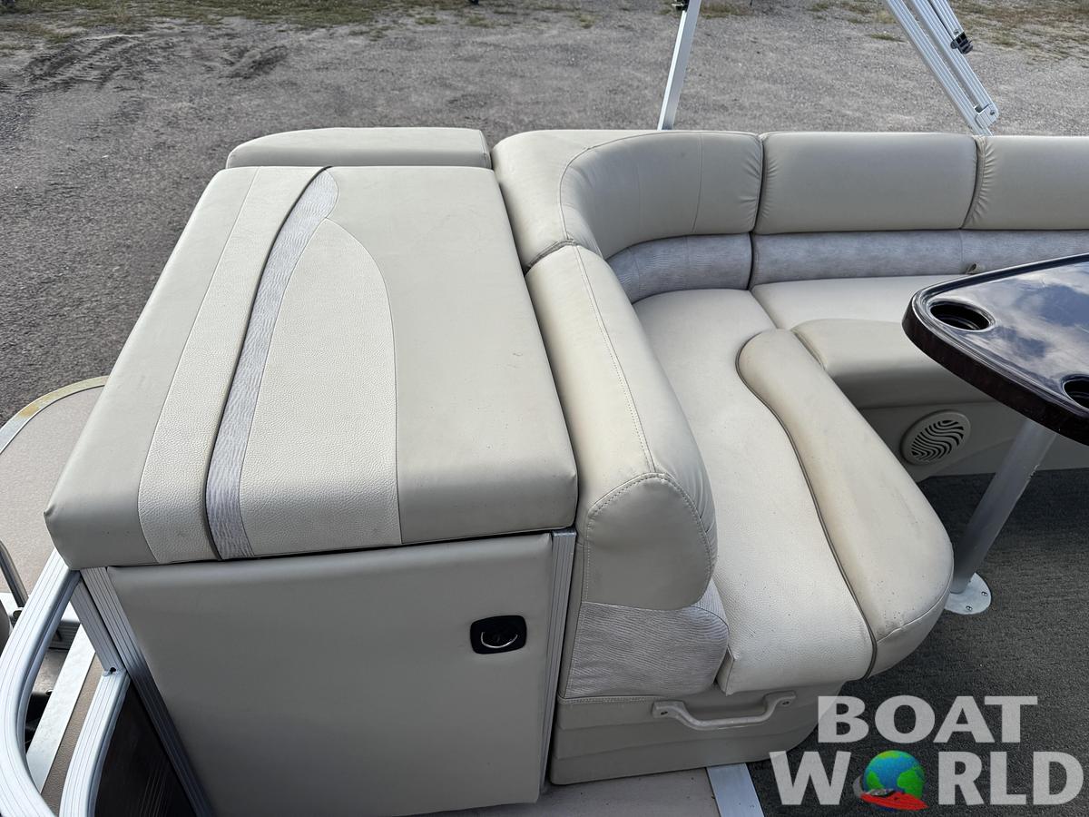 Used 2014 Bennington 22 SLX Pontoon