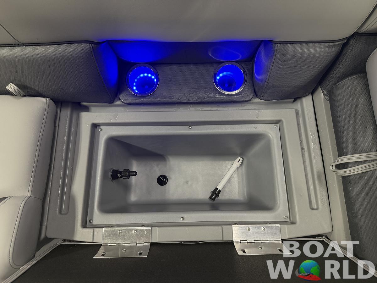 2026 Bentley Pontoons Legacy 223 Navigator Quad Lounge Tritoon 