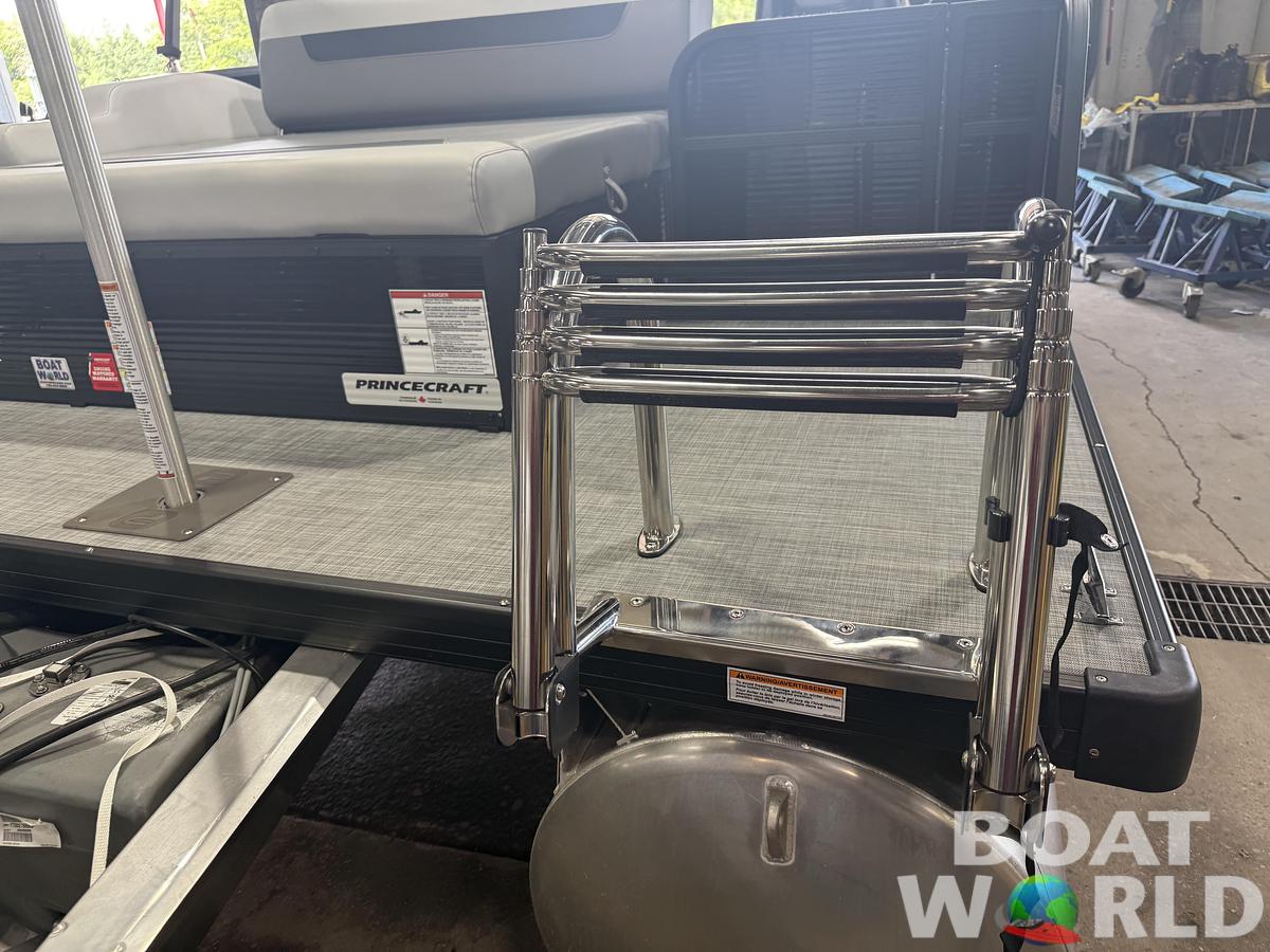 2026 Princecraft Vectra 23 RL SS Swingback Tritoon $43995