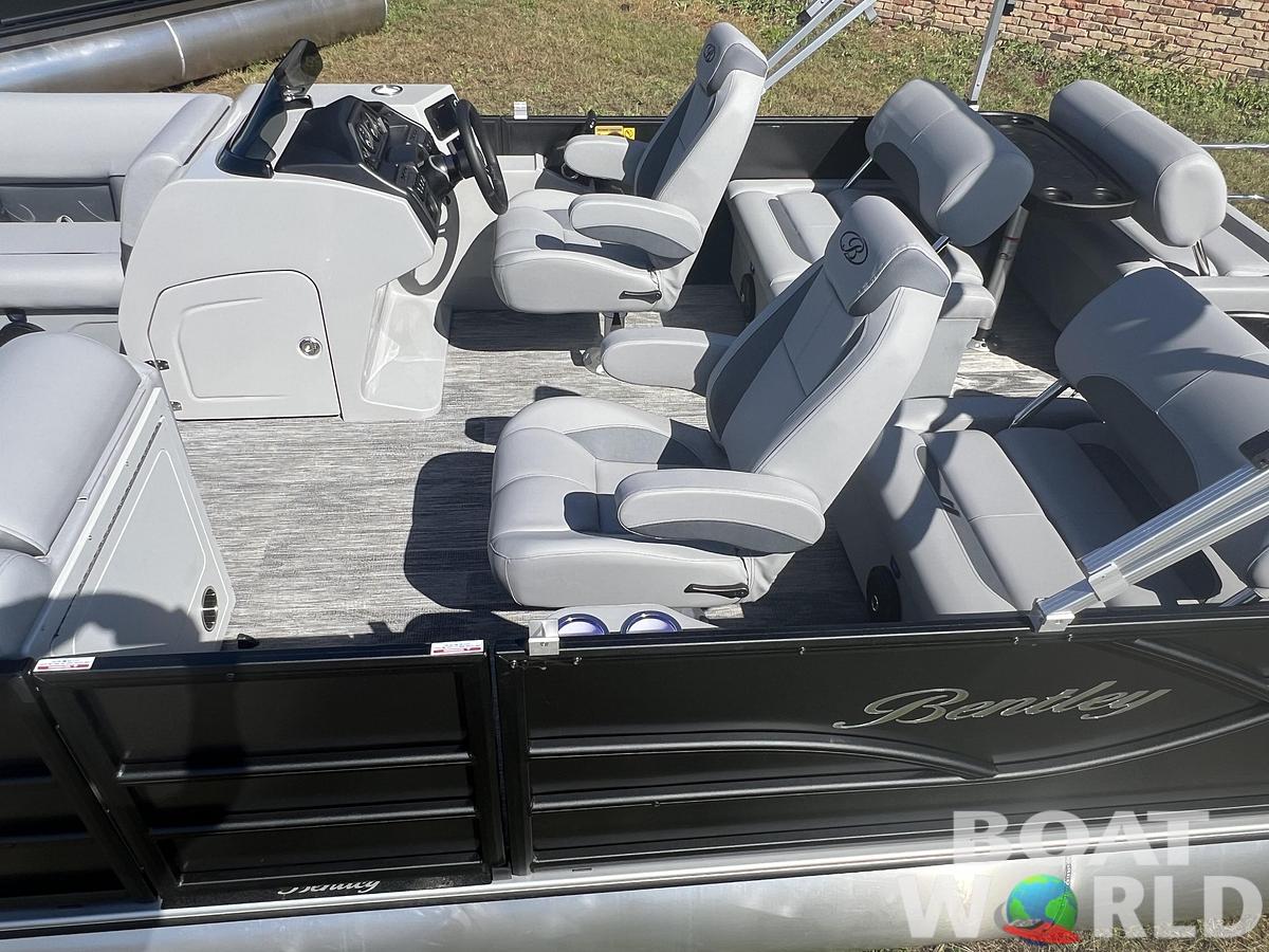 2026 Bentley Pontoons Legacy 220 QSB Swingback