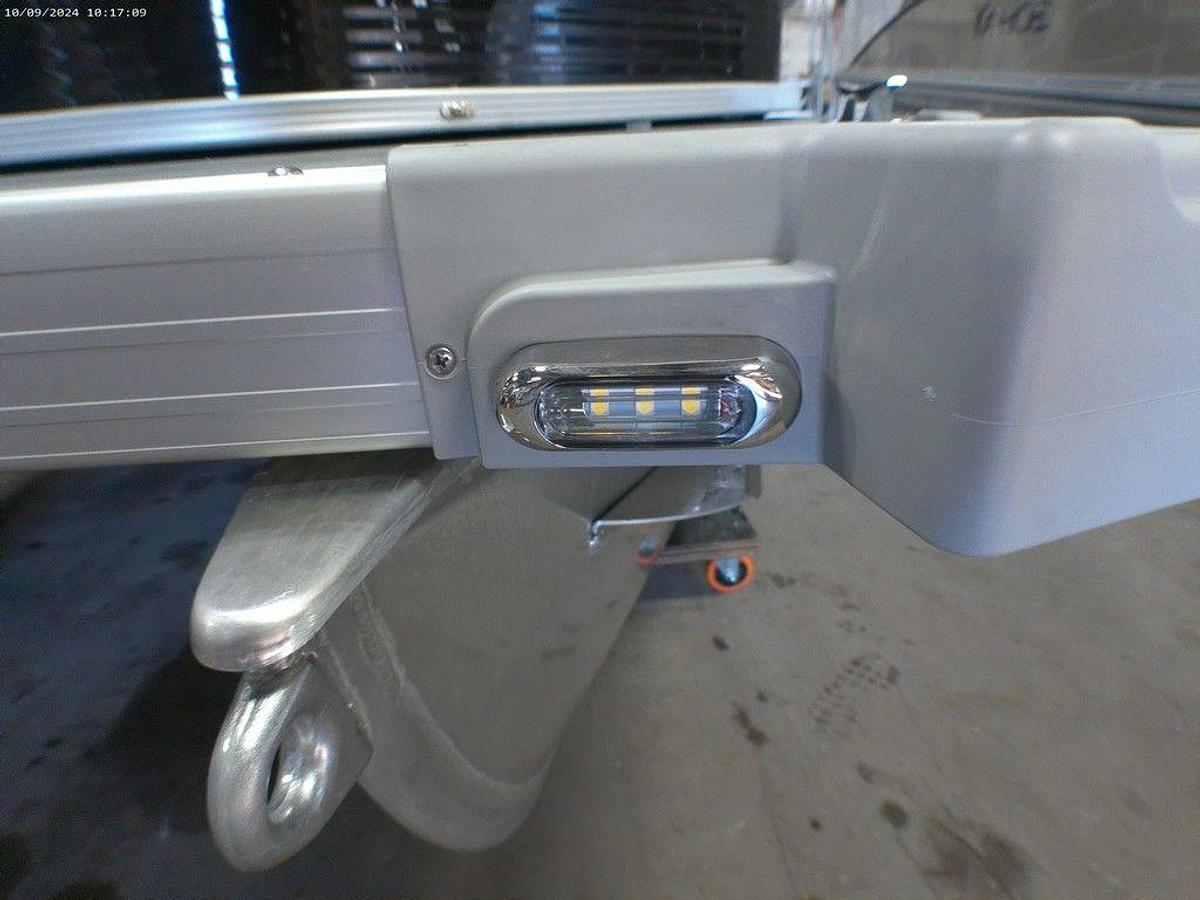 2025 Princecraft Vectra 23 RL Swingback Lounge Pontoon & Mercury 4-Stroke EFI