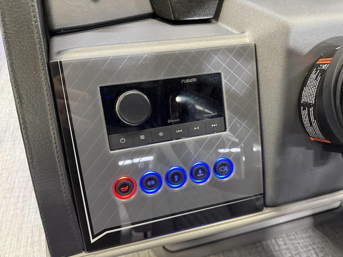 2025 Tahoe Pontoons Cascade 2385 Elite Tritoon & Honda 225HP 4-Stroke EFI