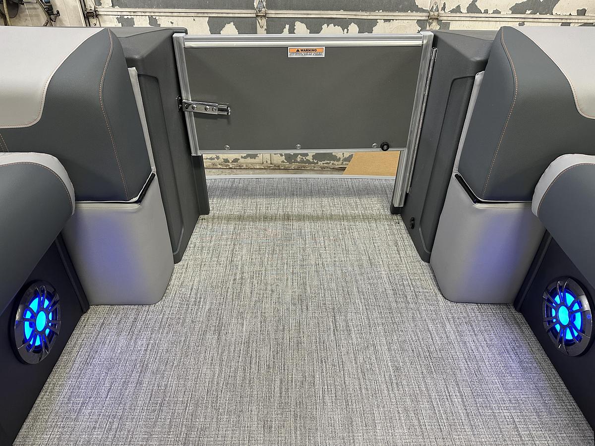 2025 Tahoe Pontoons GEOfish CRF 2585 Tritoon & 225HP Outboard