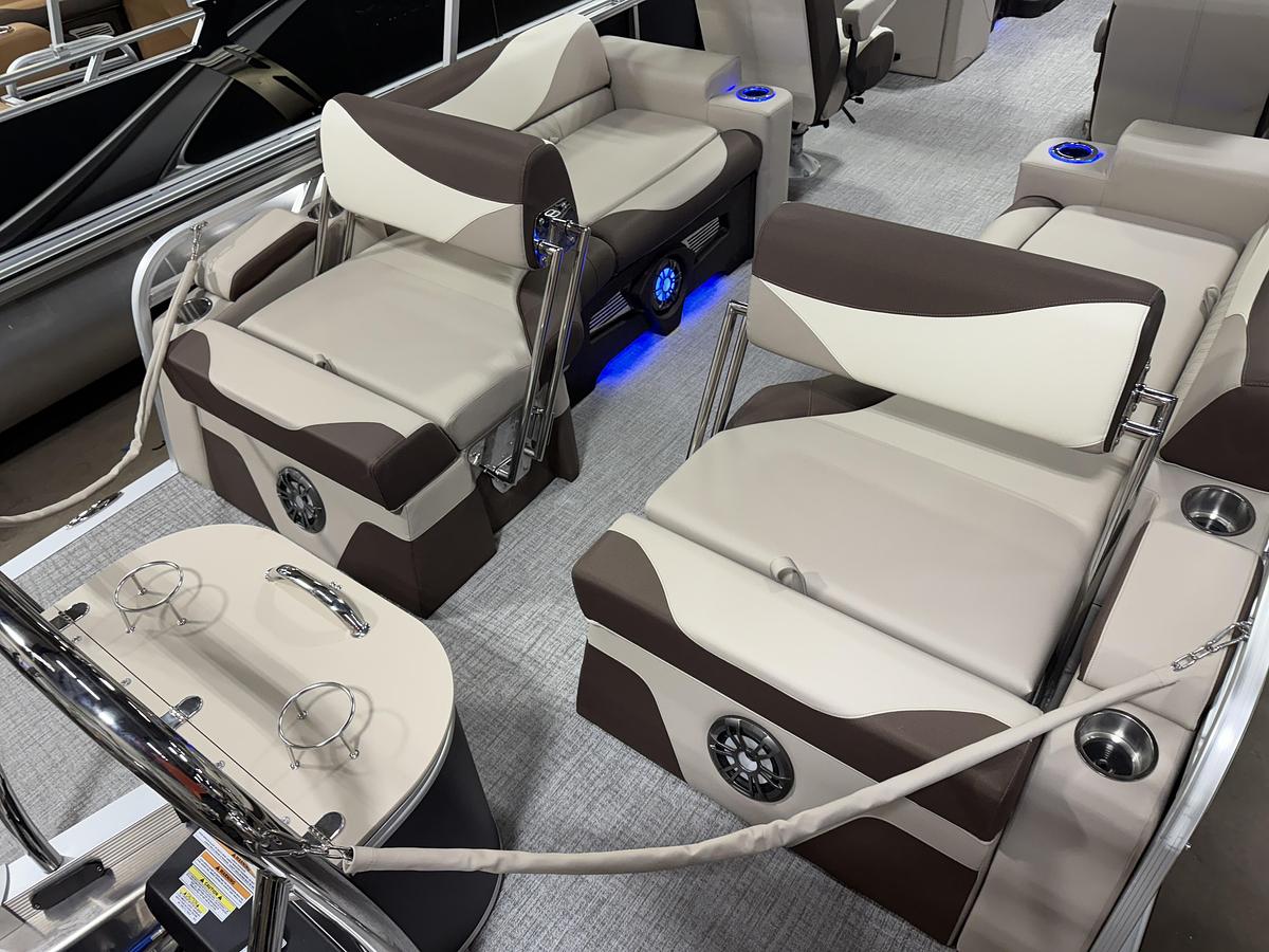 2025 Tahoe Pontoons LTZ 2385 Quad Lounge Shift SS Tritoon & Honda 4-Stroke EFI
