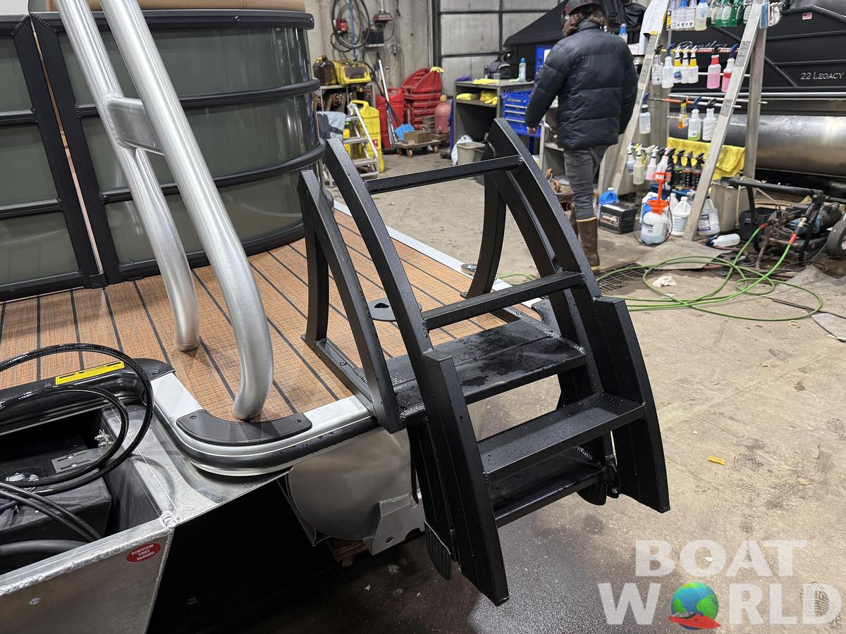 2026 Bentley Legacy 223 Navigator DL Quad Lounge Tritoon $51995