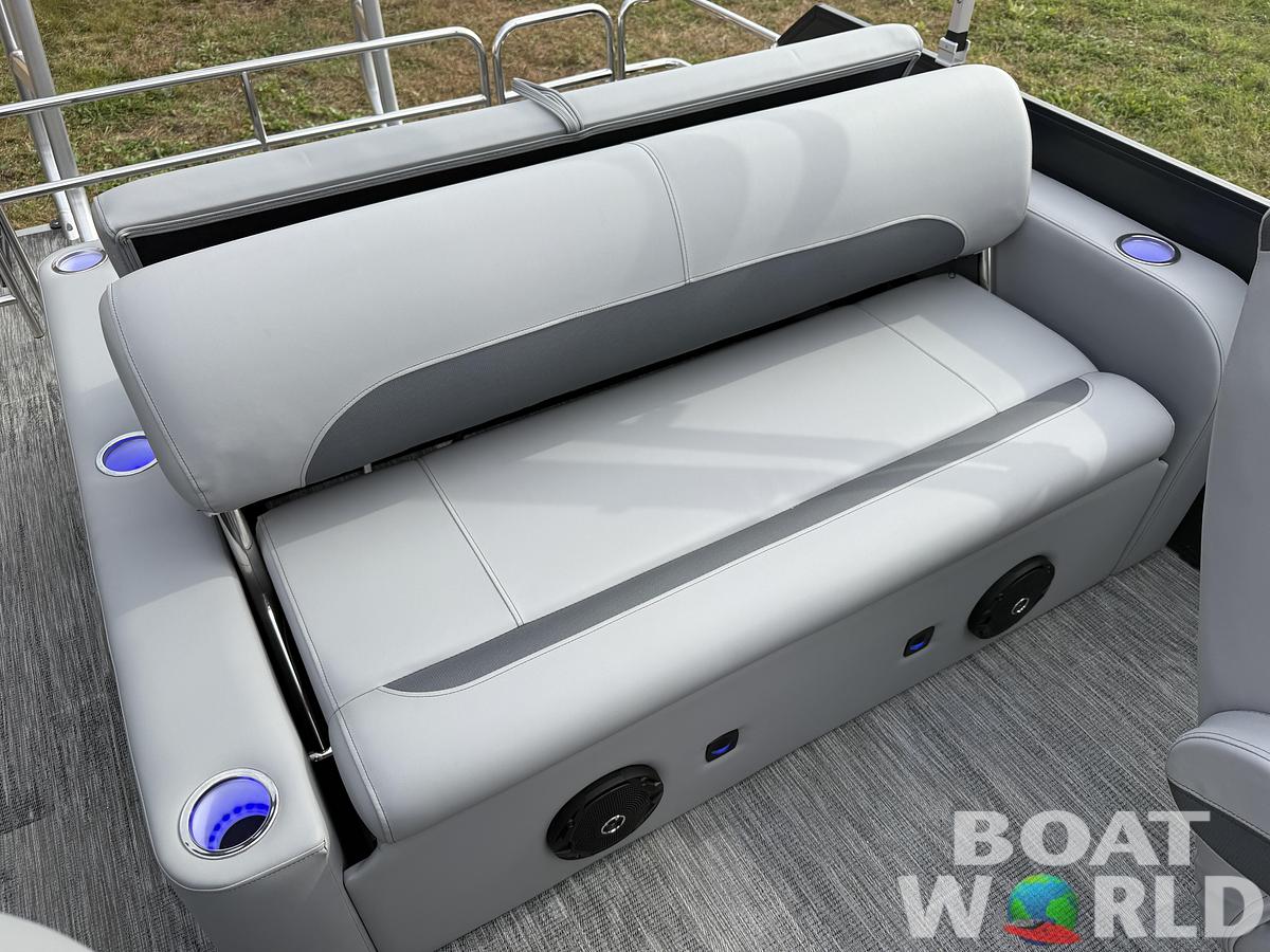 2026 Bentley Pontoons Legacy 200 Swingback Pontoon