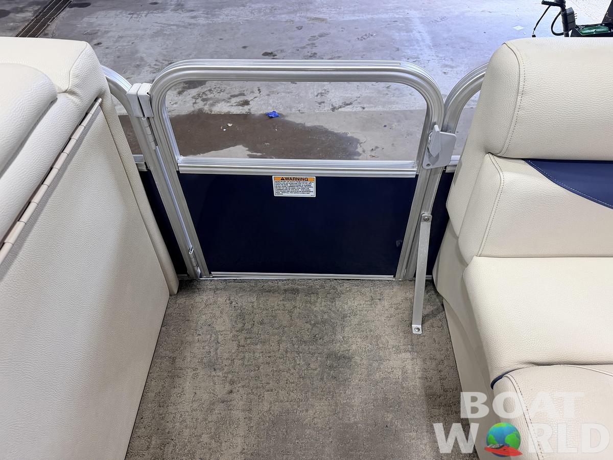 Used 2015 SunChaser 8520 Classic Cruise & 30HP Mercury 4Stroke EFI -$14,995