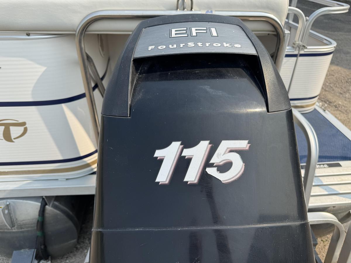 Used 2008 Tahoe Pontoons 24 Bow Fish Pontoon