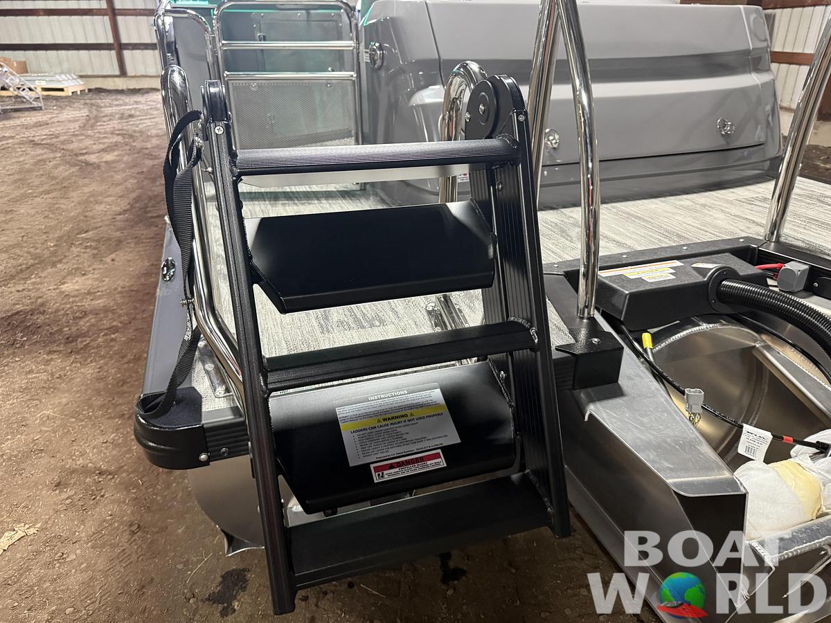 2026 Tahoe Pontoons Cascade 2385 Elite Windshield Tritoon