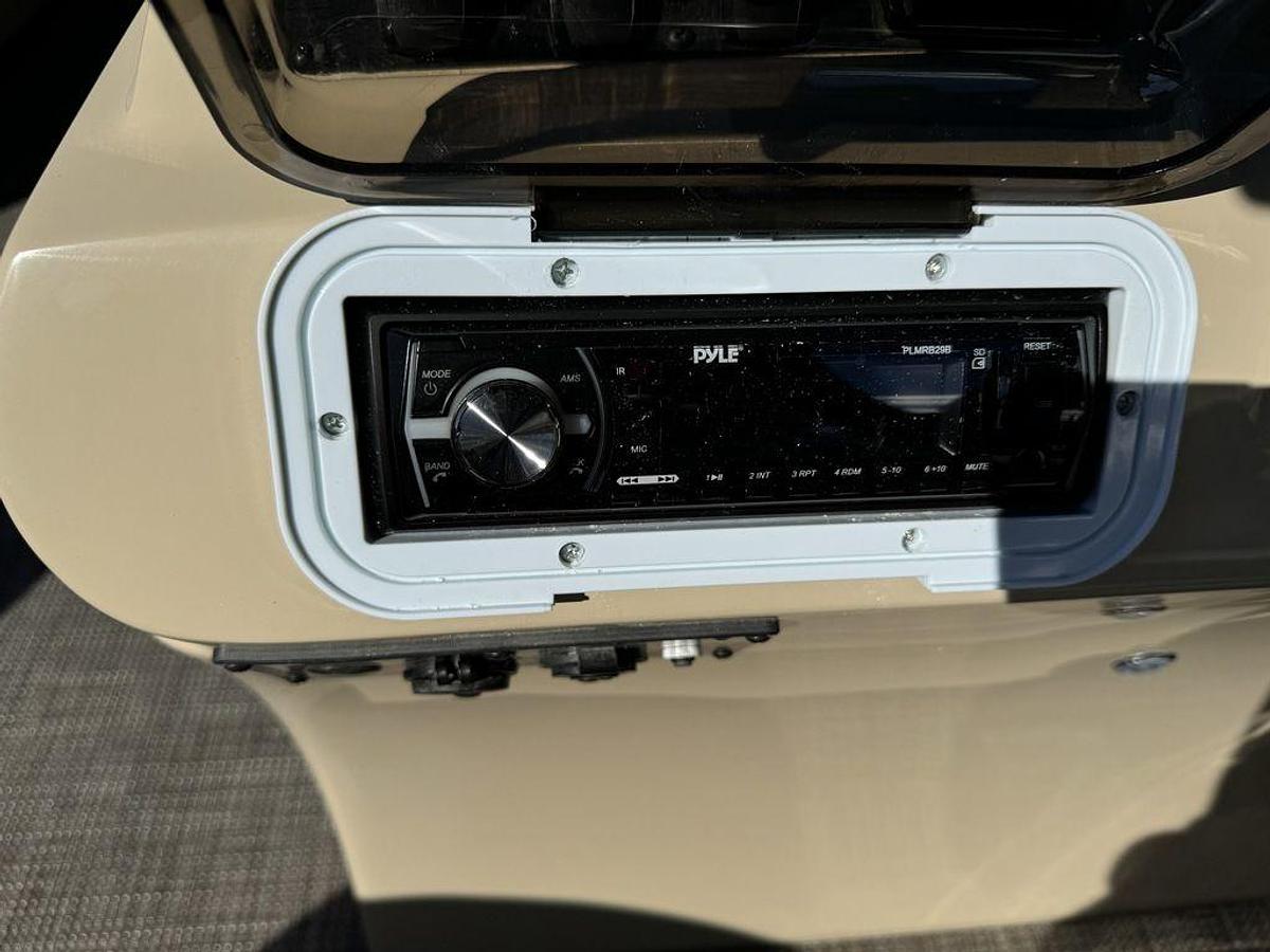 Used 2020 Sweetwater SW 2086 Cruise Pontoon with 70HP Yamaha 4-S EFI