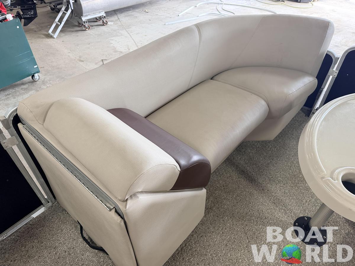 Used 2016 Weeres 220 Legacy & 90HP Yamaha 4Stroke -$19,995