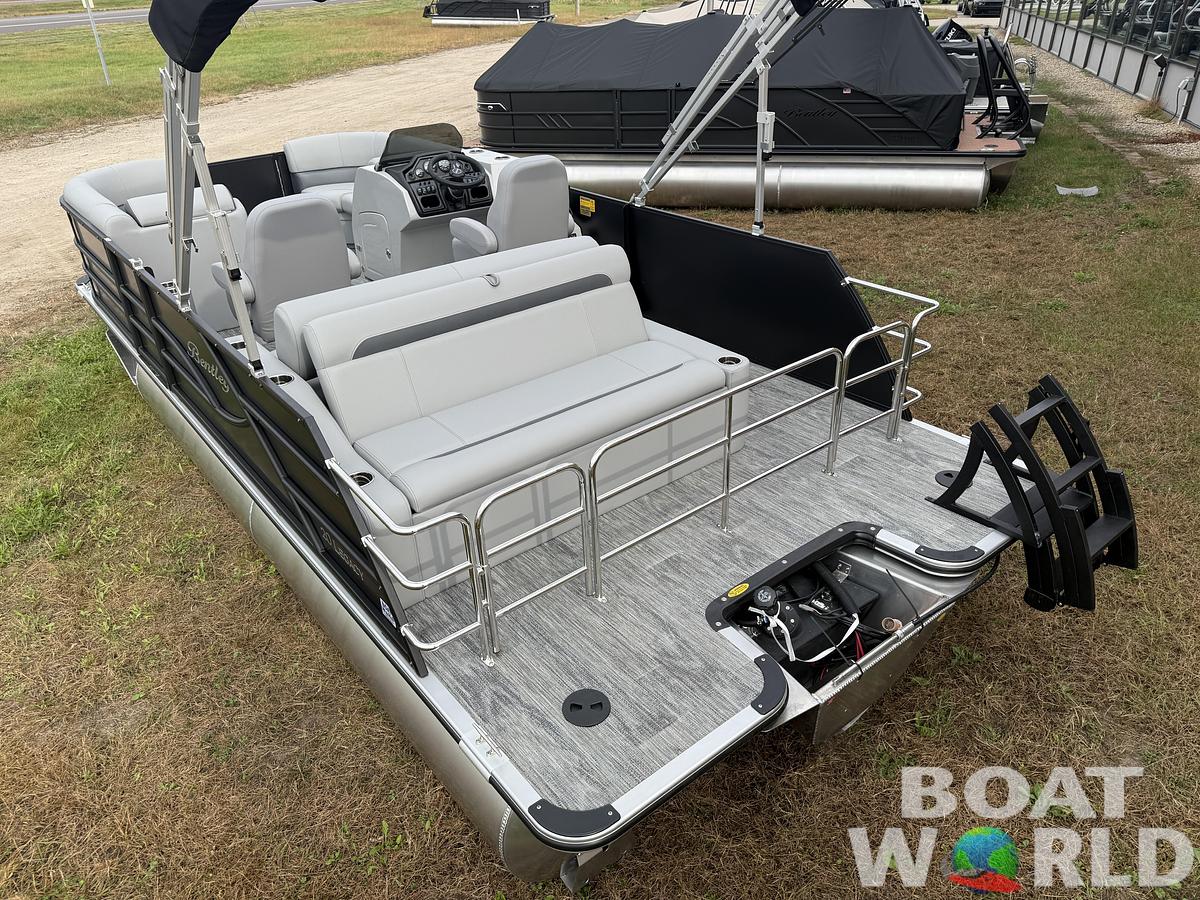 2025 Bentley Pontoons Legacy 200 Swingback