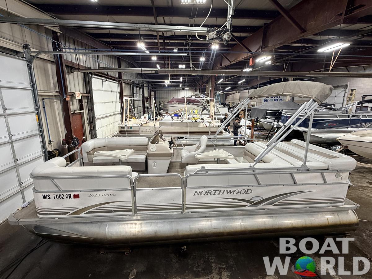 Used 2004 Northwood 2023 Reitta & 40HP Mercury 4Stroke -$